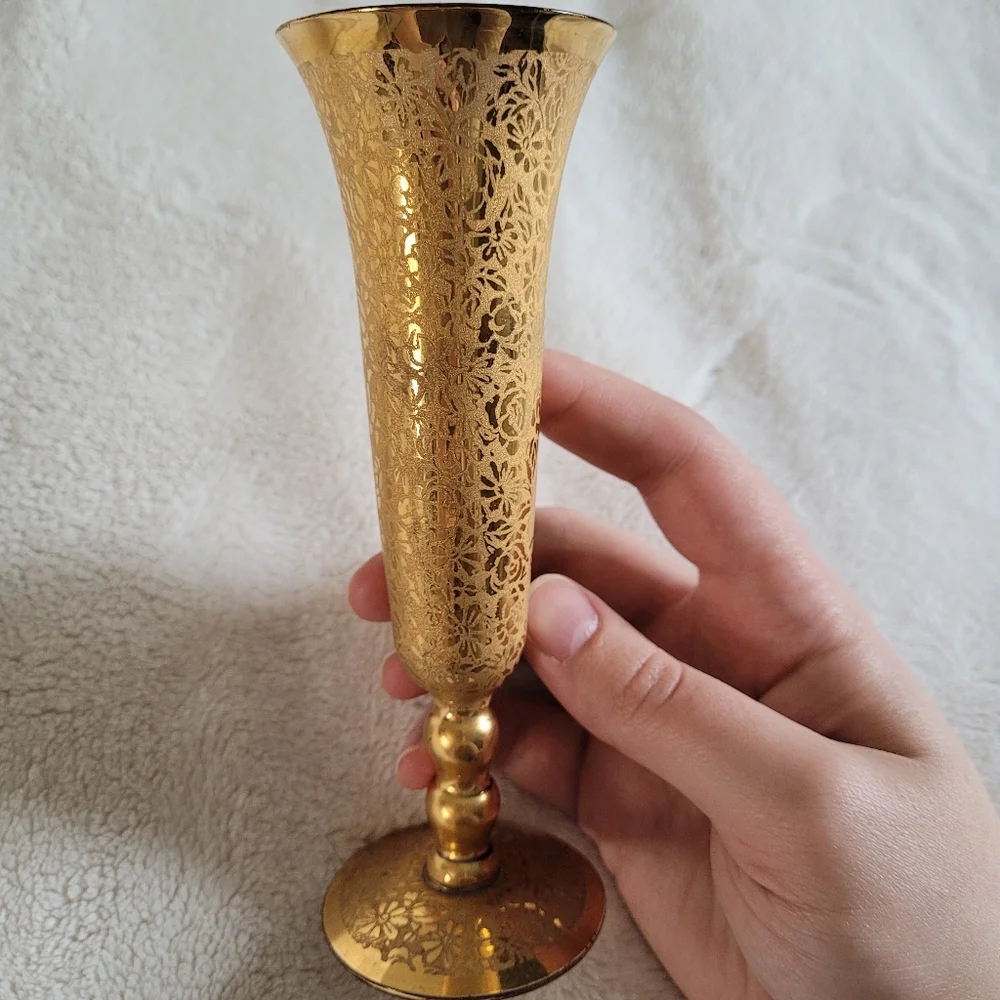 •SOLD• Vintage gold bud vase - Picture 2 of 5